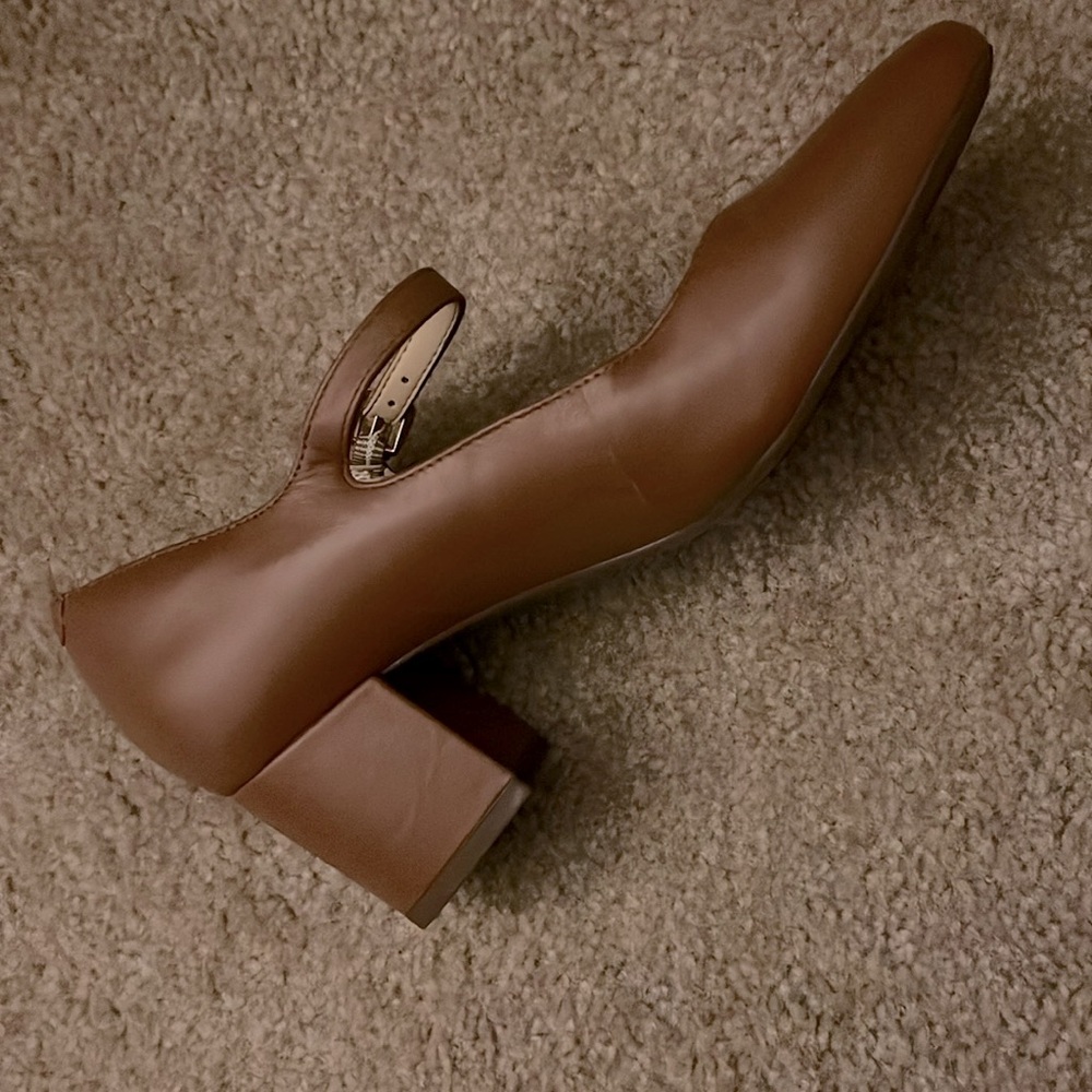 Easy Spirit Heels - Picture 7 of 8